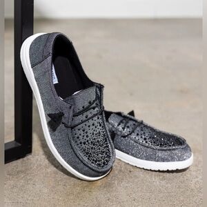 Not Rated Women's Glitter Grey/Black “Maco” Slip-On Loafers NEW